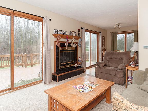 3rd image of 11256 E V Ave