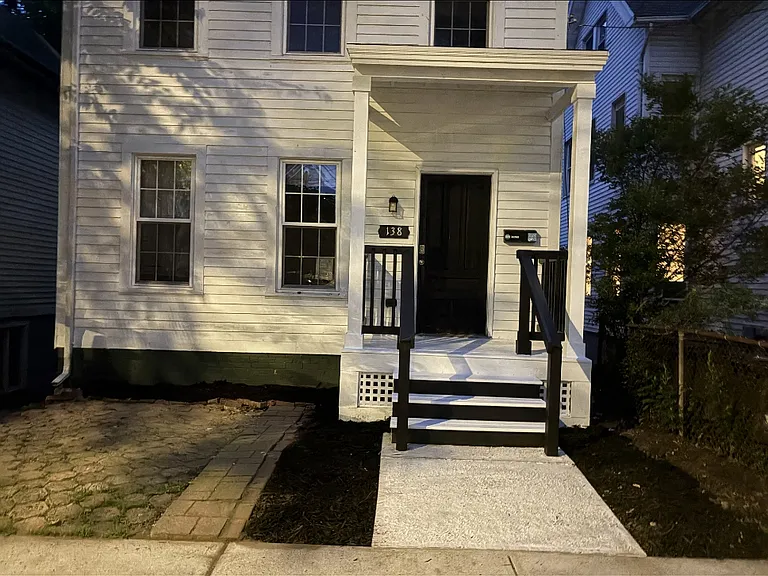 138 Greenwich Ave — Photo 29