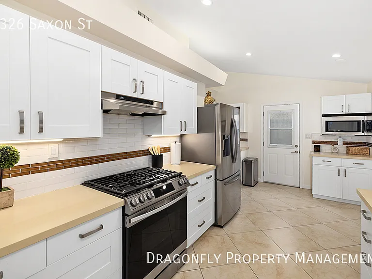 5326 Saxon St — Photo 11