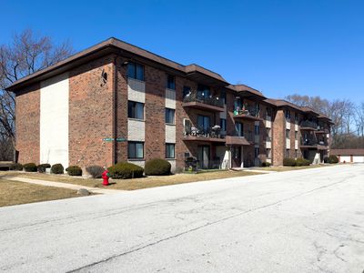 14959 Willowcrest Ct APT 15, Midlothian, IL, 60445