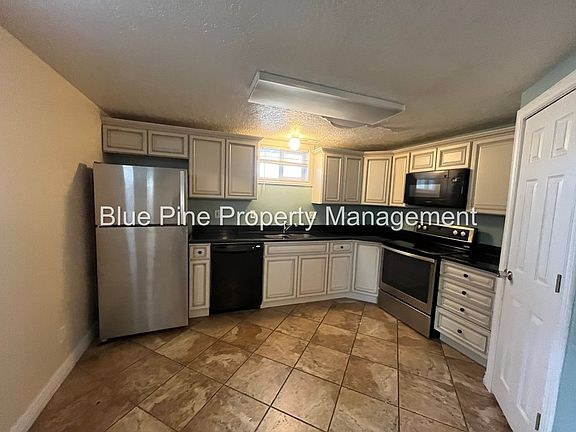 4th image of 3425 Owen St Unit B