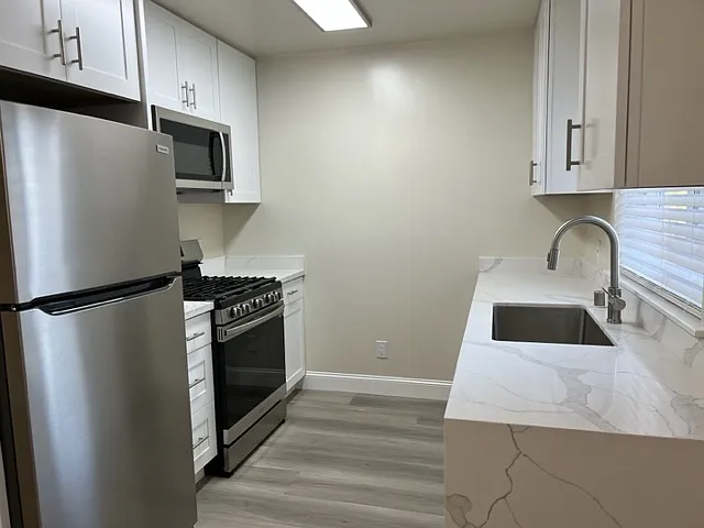 2 bed, 2.5 bath, $4,650 — Photo 2
