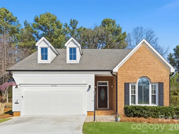 19705 Swiss Stone Ln, Cornelius, NC 28031