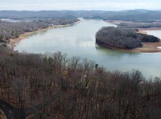 802 Wilderness Dr, Mooresburg, TN 37811