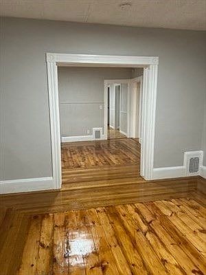 3rd image of 50-50A Kirtland St #3