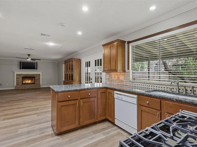 11604 Buttonwood Dr — Photo 10