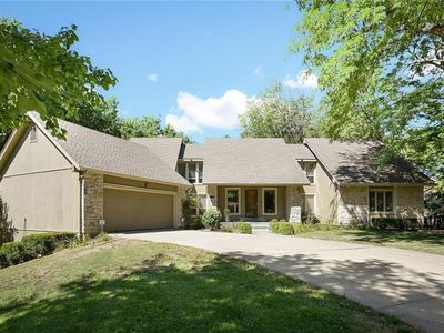 10516 W 123rd St, Overland Park, KS, 66213