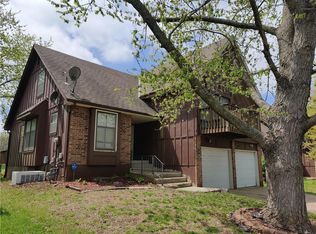 14132 Saint Andrews Dr, Grandview, MO 64030