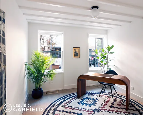 Sold by Leslie J. Garfield | media 8