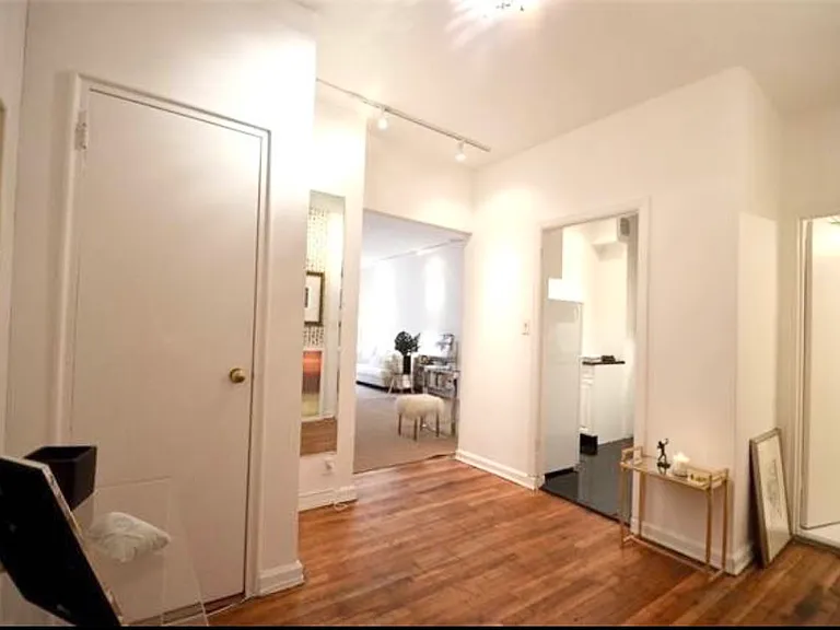 120 E 62nd St #4C — Photo 10