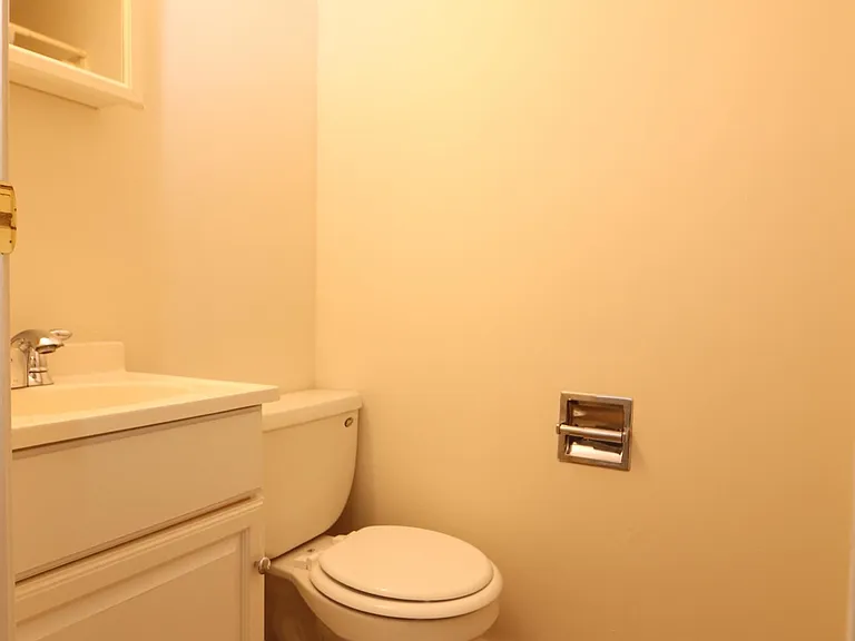20B Whipple Rd #20-B — Photo 34