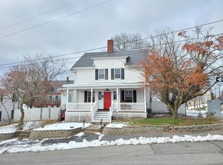 3 Waverly Ave, Lowell, MA 01852