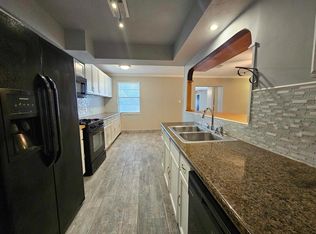 212 Harold Ln, Baytown, TX 77521