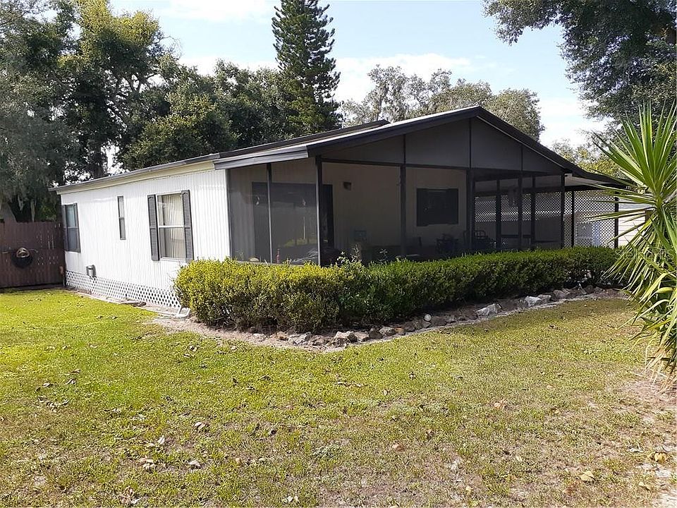 1st image of 9841 Seven Oaks Dr