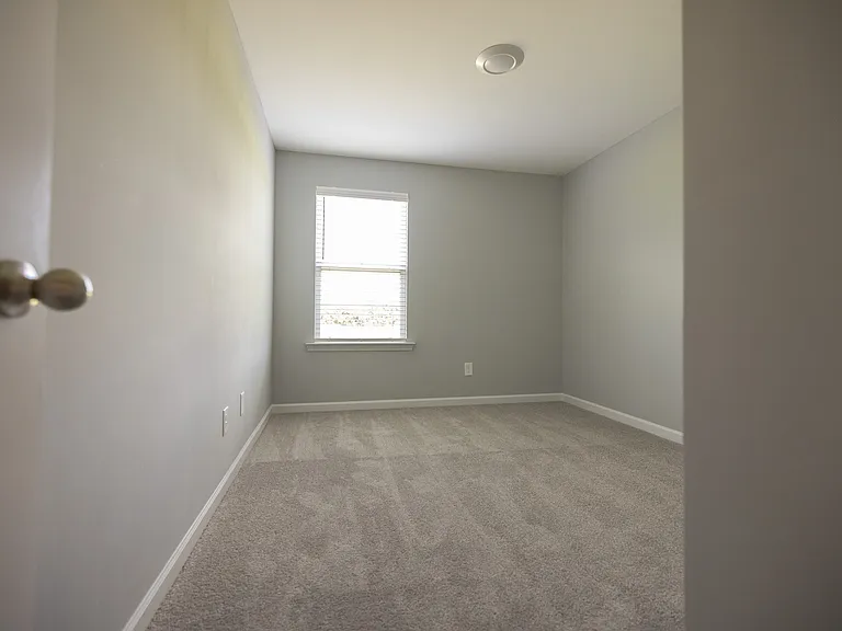 5740 Cloverwood Dr — Photo 15
