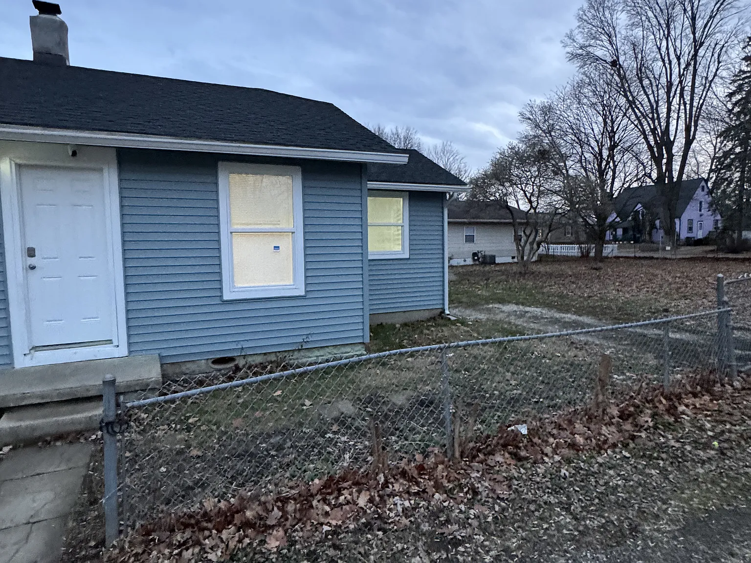 2 bed, 600 sqft, $1,300 — Photo 3