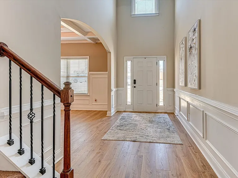 406 Saterlee Ct — Photo 5