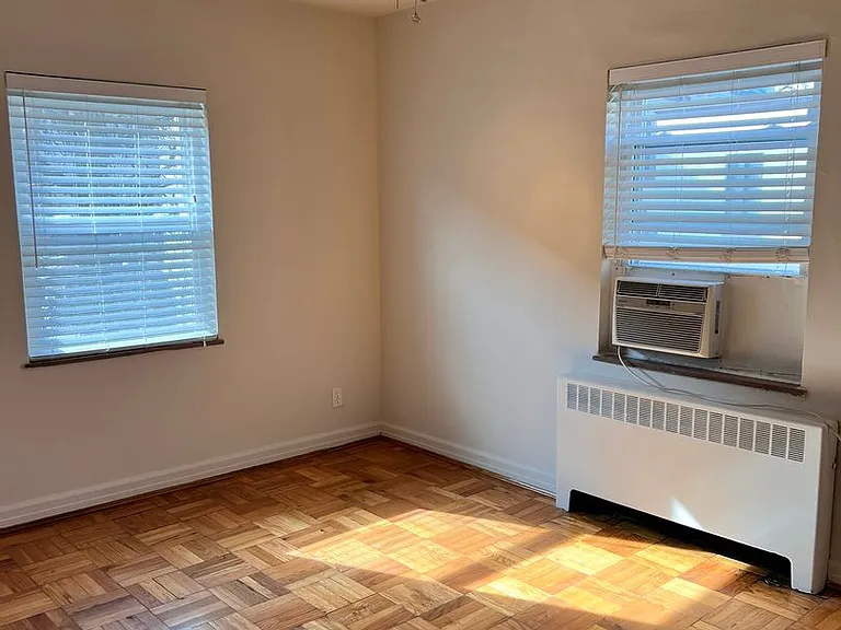 2750 Linshaw — Photo 25