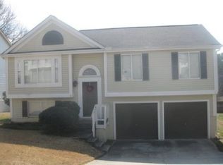 2071 Victoria Pl, Lithonia, GA 30058