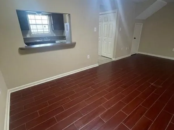 14020 Tiger Bend Rd, Baton Rouge, LA 70817