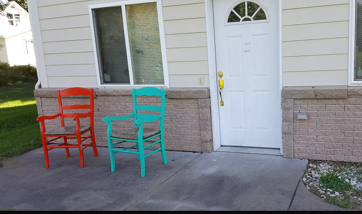 6 bed, 2.5 bath, 2000 sqft, $2,500 — Photo 2