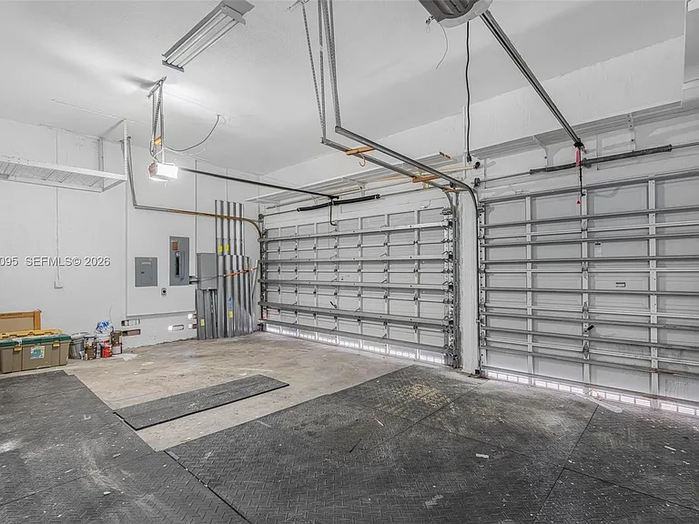 7551 SW 187th St — Photo 34