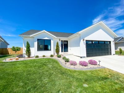 2416 Dean Ct, Brookings, SD, 57006