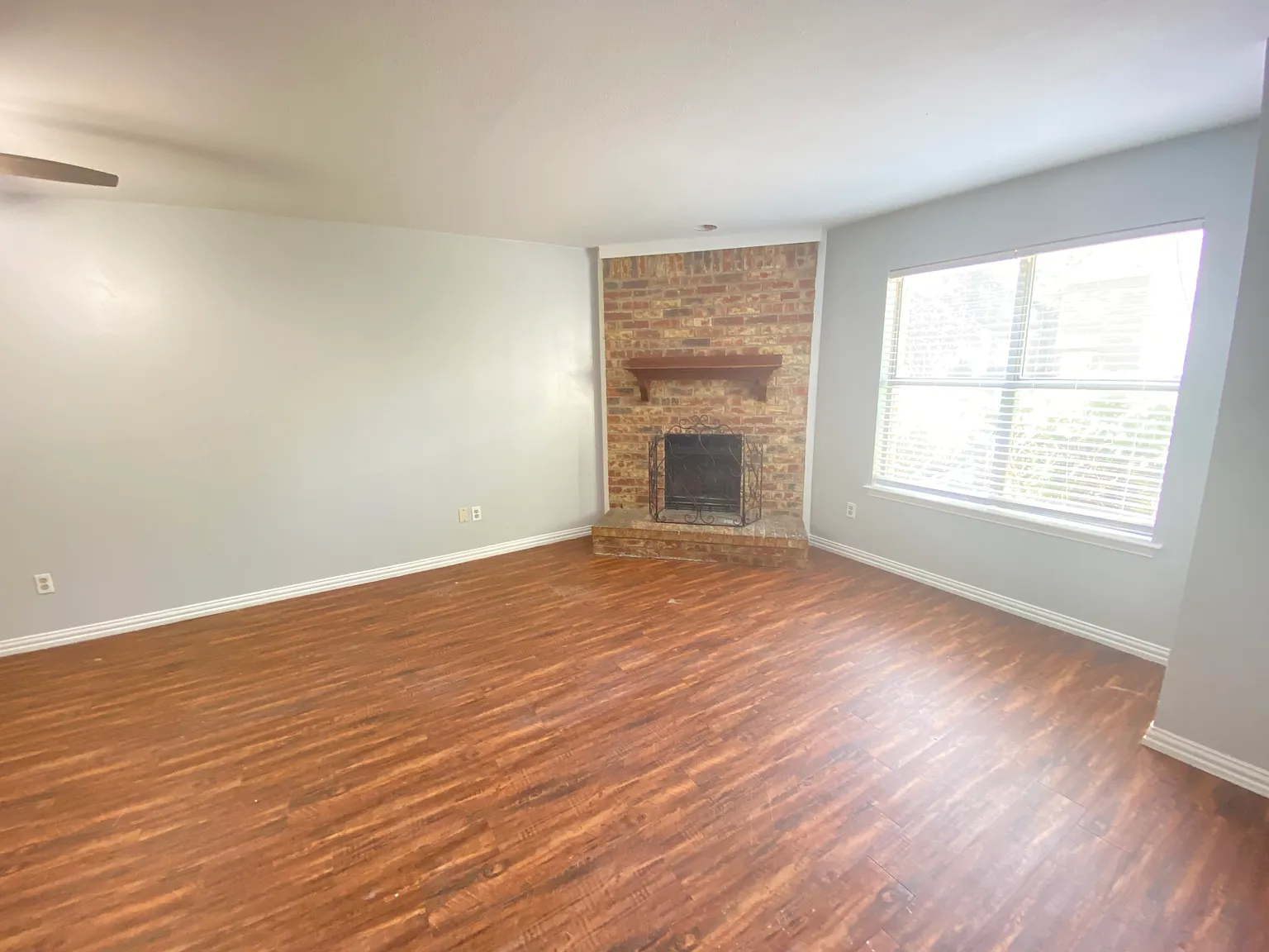 2 bed, 1.5 bath, 1158 sqft, $1,475 — Photo 4