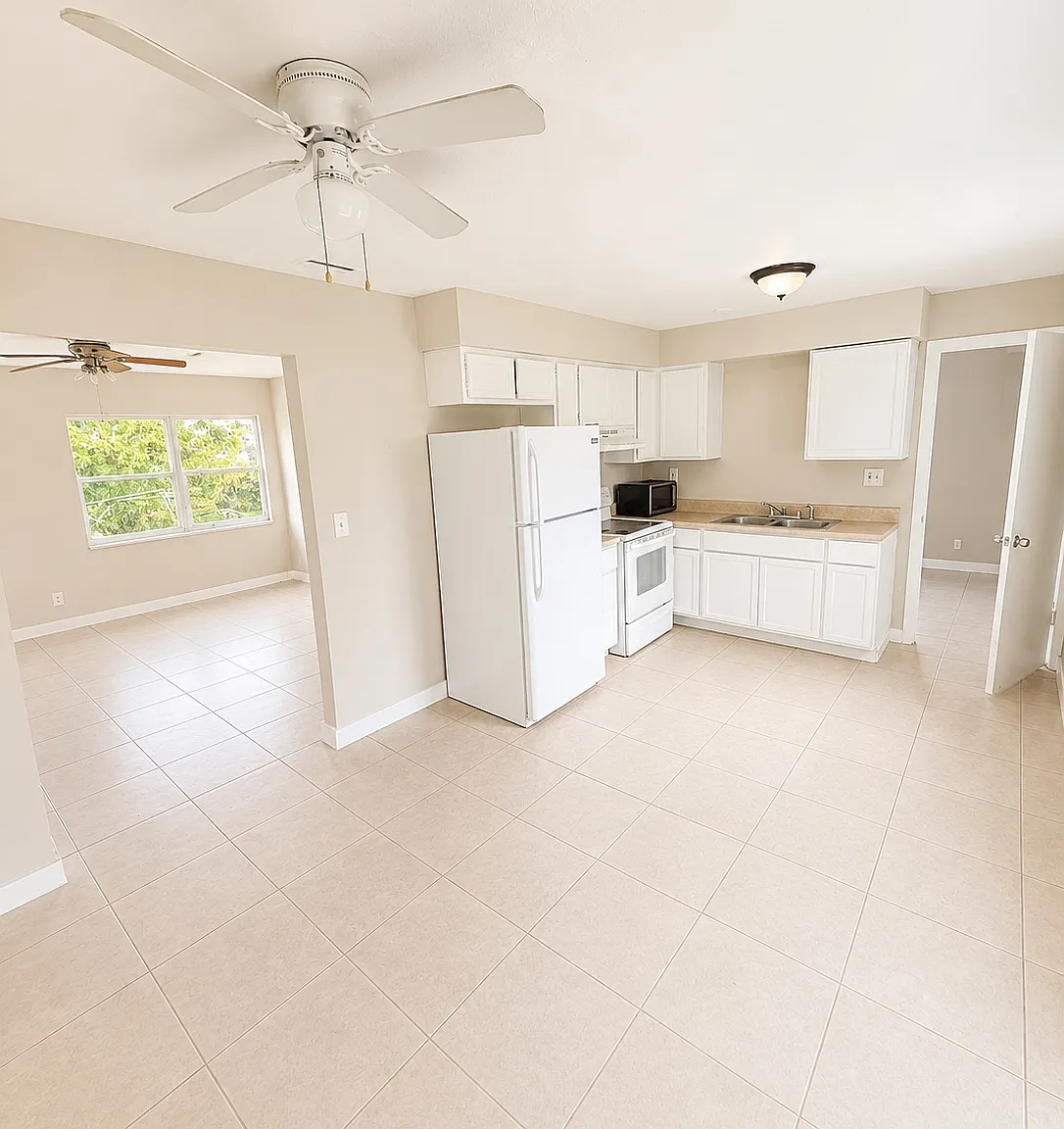 3 bed, 1050 sqft, $1,500 — Photo 2