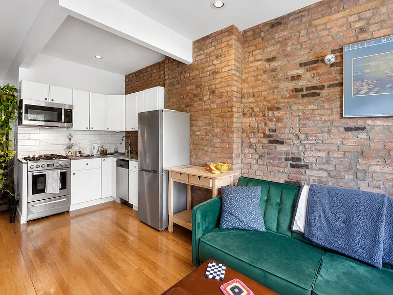 494 Macdonough St #2 — Photo 3