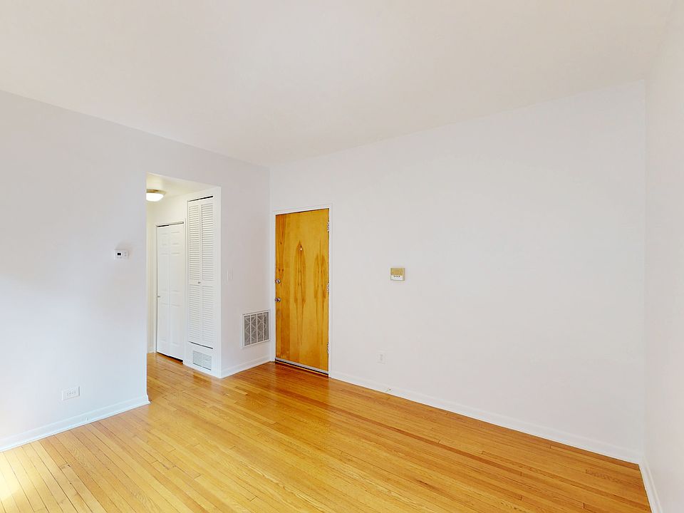 Dining/Living room