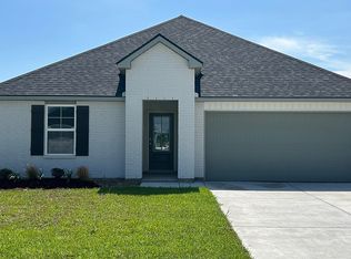 103 Esson Dr, Maurice, LA 70555