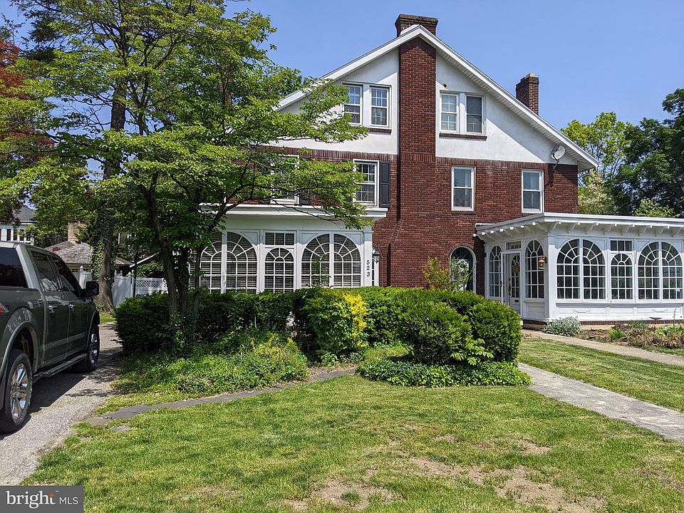 1st image of 523 Country Club Rd