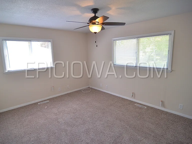 143 Sunrise Dr NW — Photo 6
