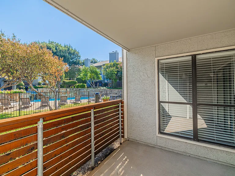 Model Unit Patio 01