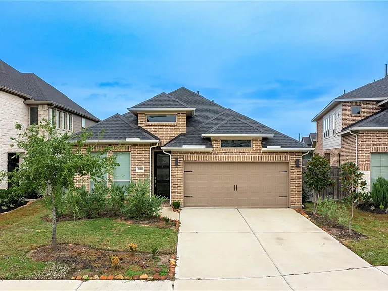 31410 Golden Cliffs Ln — Photo 1
