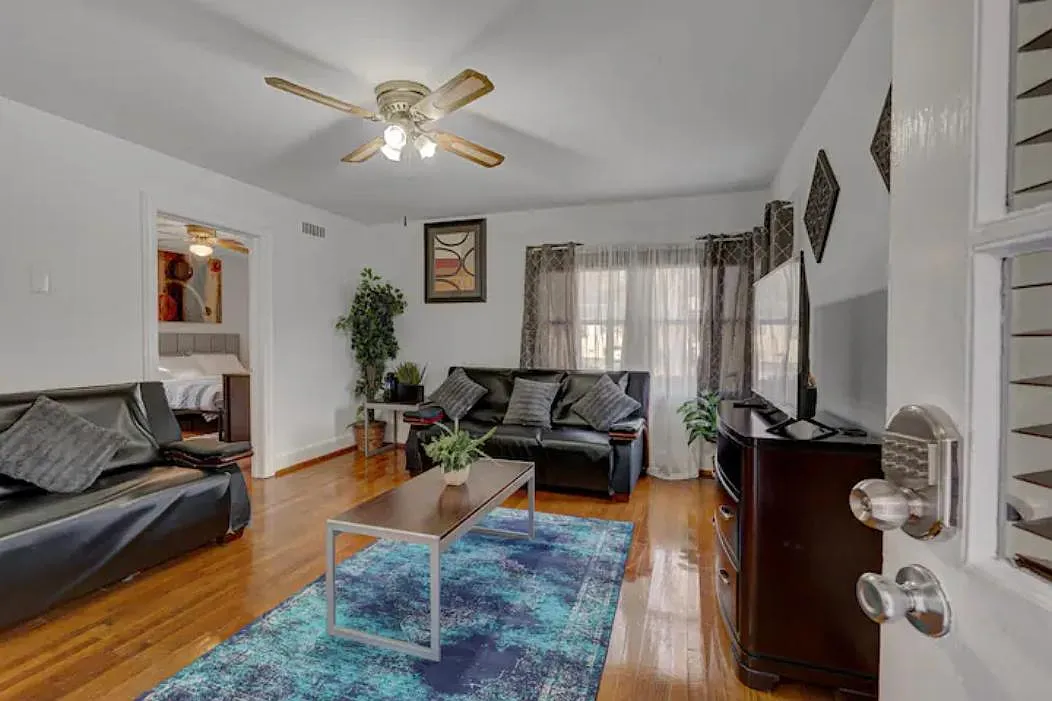 1 bed, 800 sqft, $2,250 — Photo 3