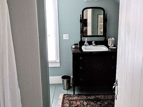 upstairs bathroom