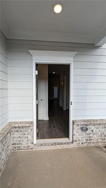 4 bed, 2.5 bath, 2274 sqft, $2,250 — Photo 2