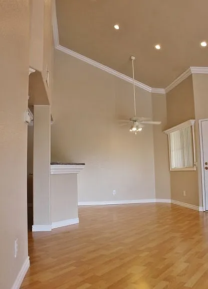 Alcantara Home Apts — Photo 44