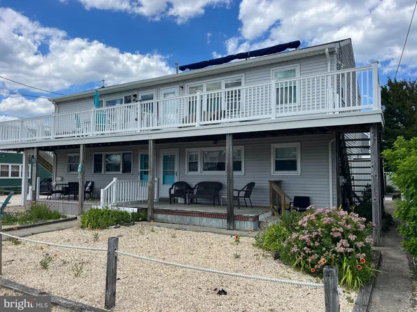 111 E 6th St #2, Beach Haven, NJ 08008