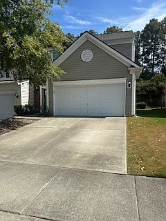 1317 Corwith Dr — Photo 2