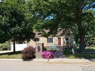 901 6th St SW, Pipestone, MN 56164