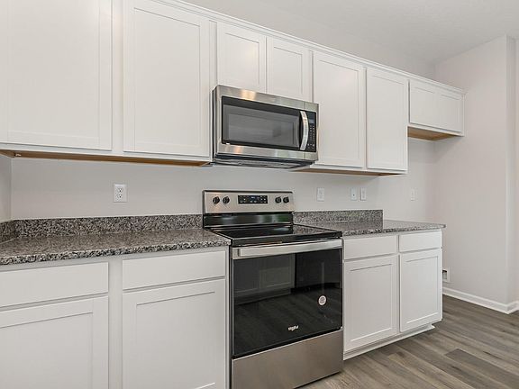 5th image of 1746 Parkfield Way