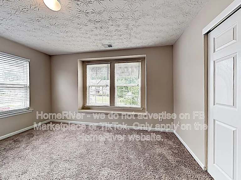 2613 Waterdale Rd SW — Photo 16