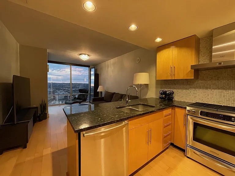 300 Bowie St #3204 — Photo 12