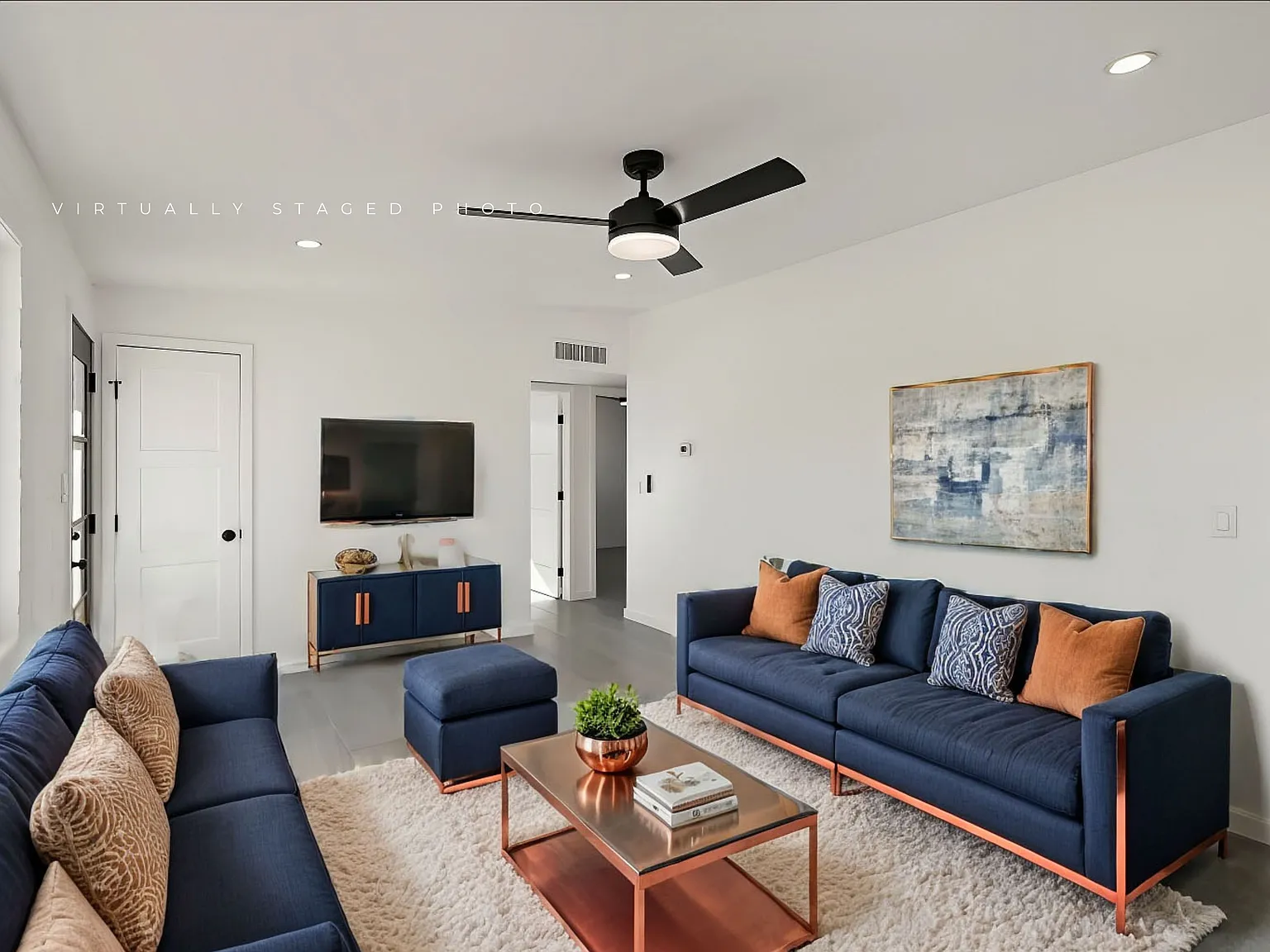 2 bed, 1.0 bath, 770 sqft, $1,550 — Photo 2