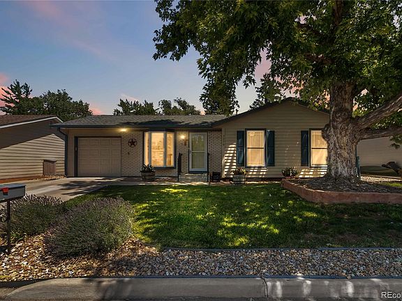 3rd image of 3276 S Hoyt Way