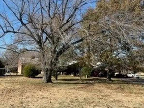 4040 N Columbia Ave, Tulsa, OK 74110