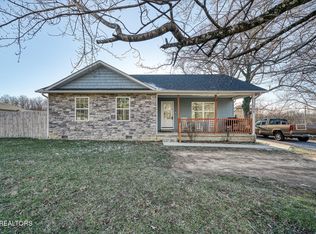 135 Wayne Ave, Crossville, TN 38555